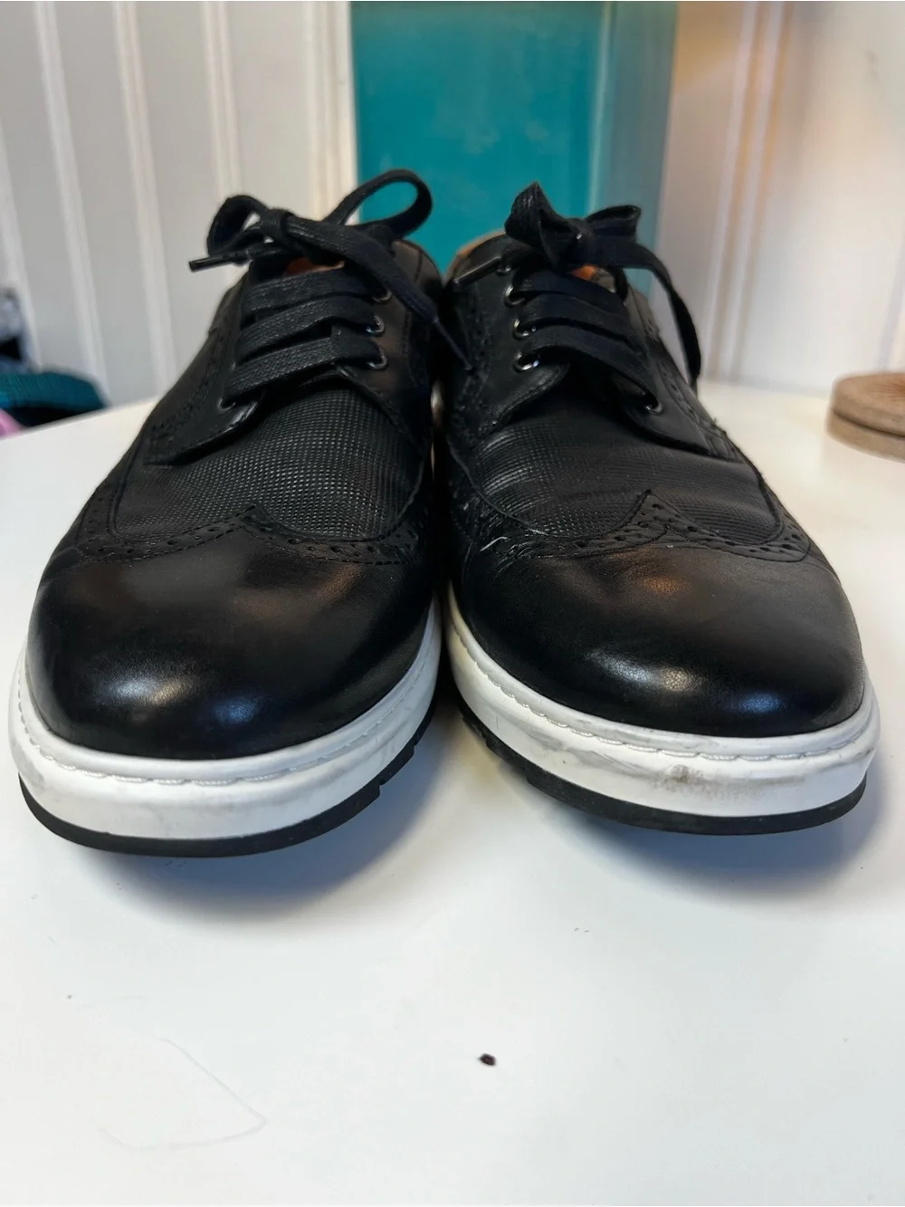 Johnston & Murphy Elliston Black Leather Embossed Wingtip Dress Sneakers Size 8